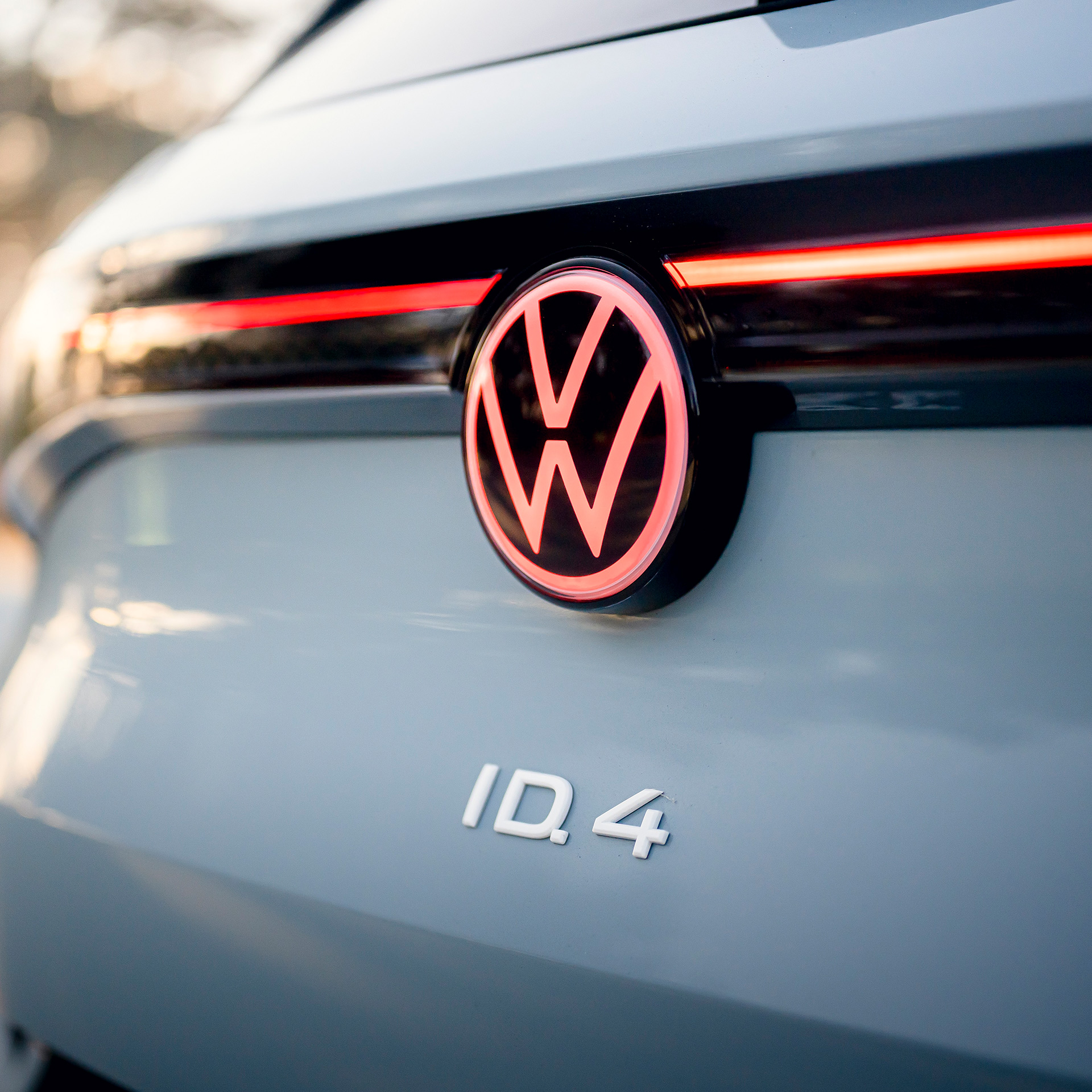 Meet the 2025 VW ID.4 Electric SUV | Volkswagen